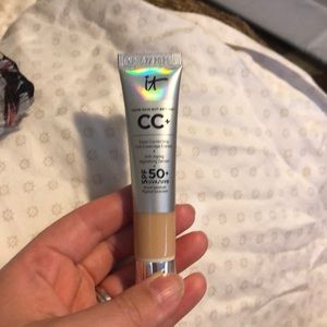 It Cosmetics CC+ cream in Light